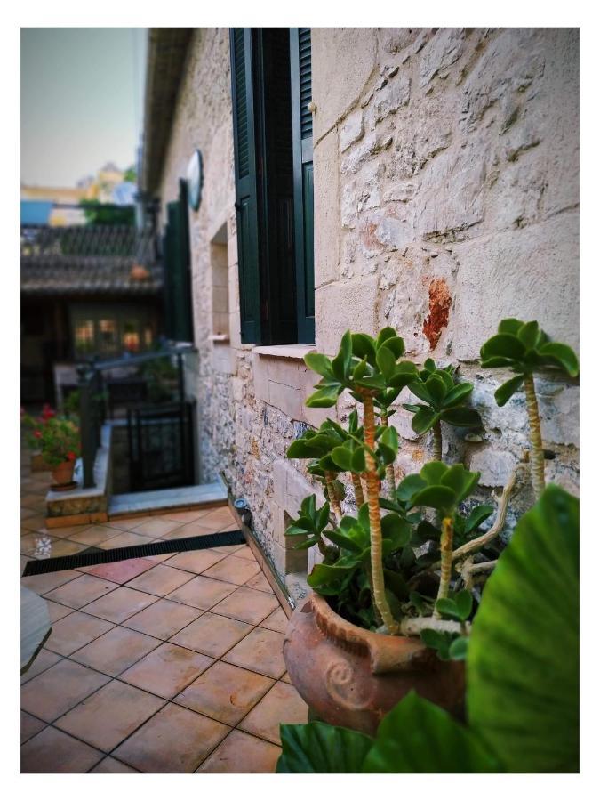 Ntouana Hotel Kalamata Bagian luar foto